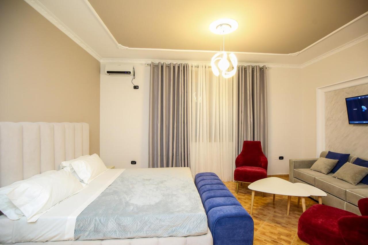 Hotel Vila Stefa Vlorë Exteriör bild
