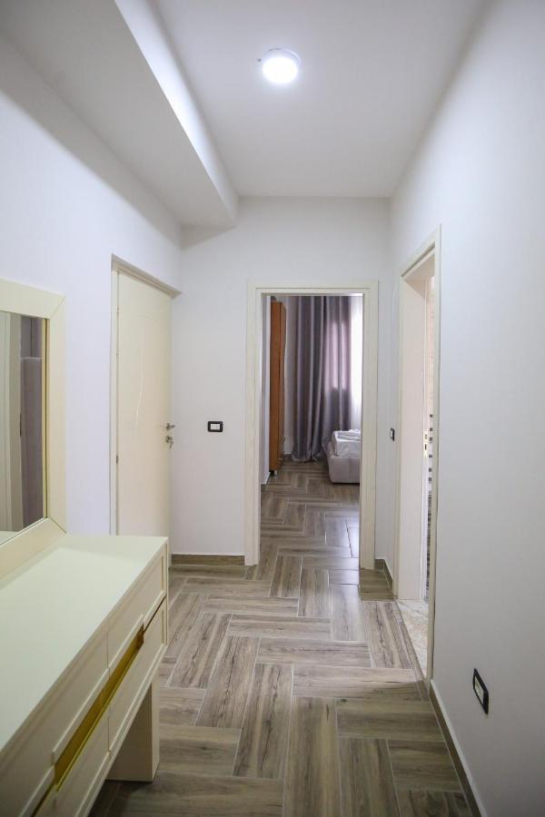 Hotel Vila Stefa Vlorë Exteriör bild