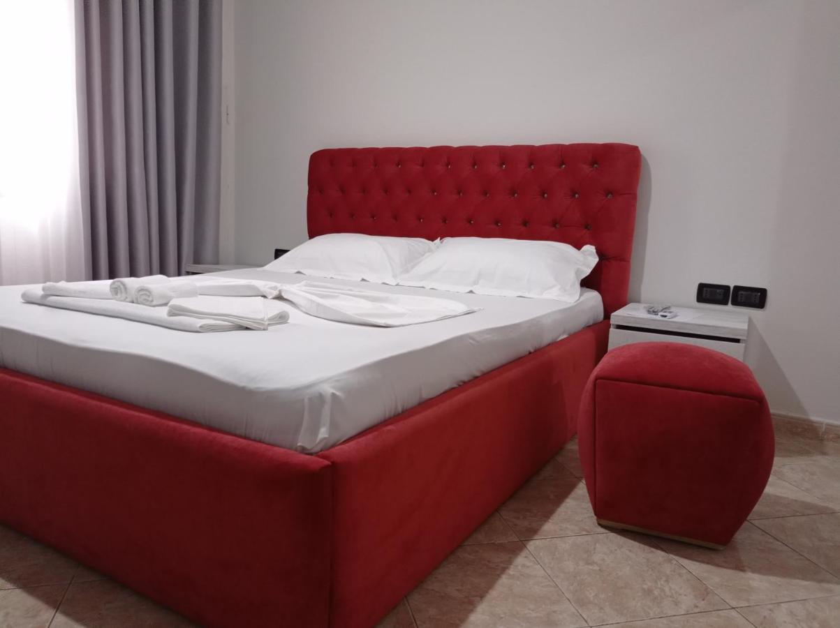 Hotel Vila Stefa Vlorë Exteriör bild