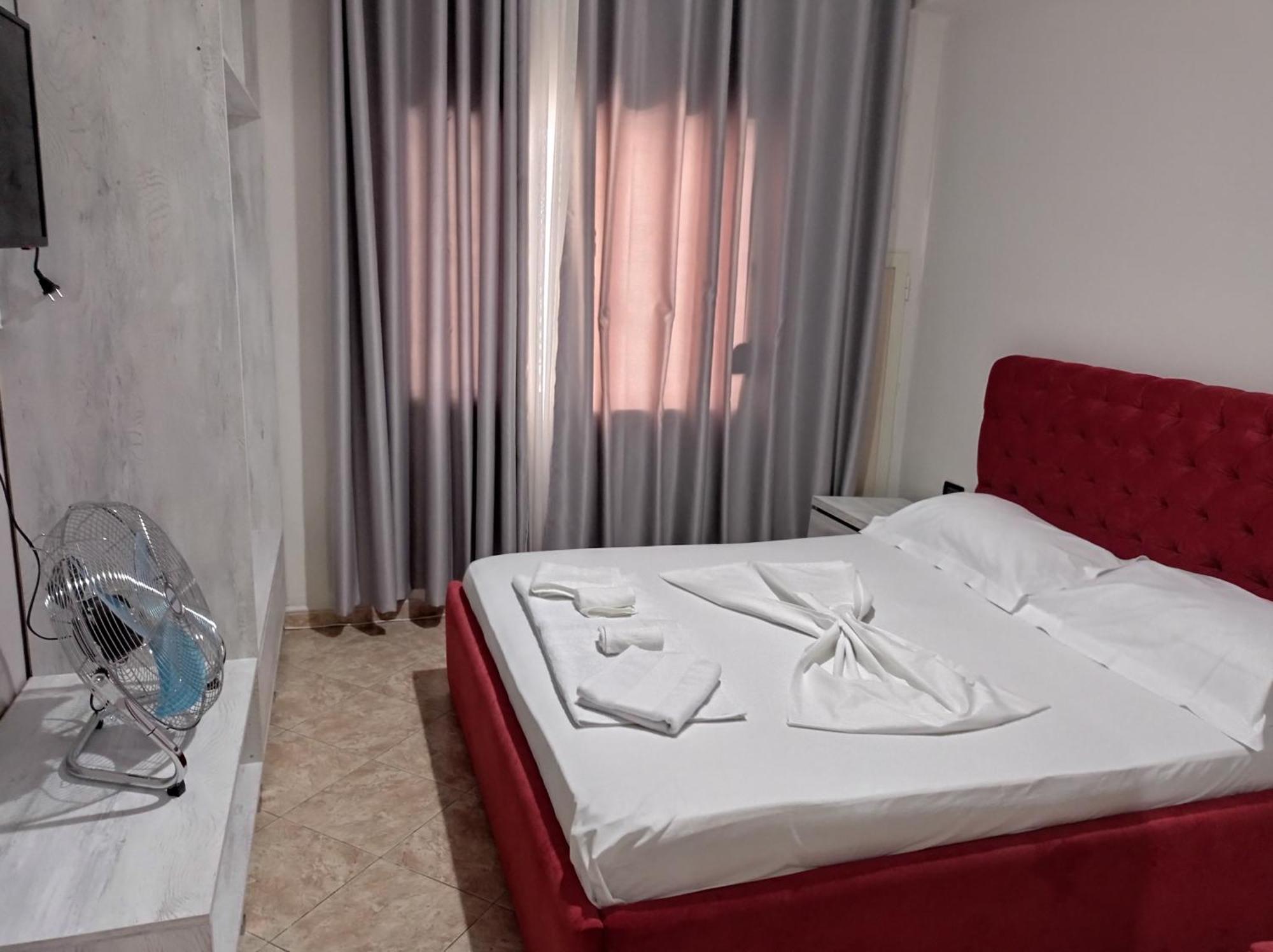 Hotel Vila Stefa Vlorë Rum bild